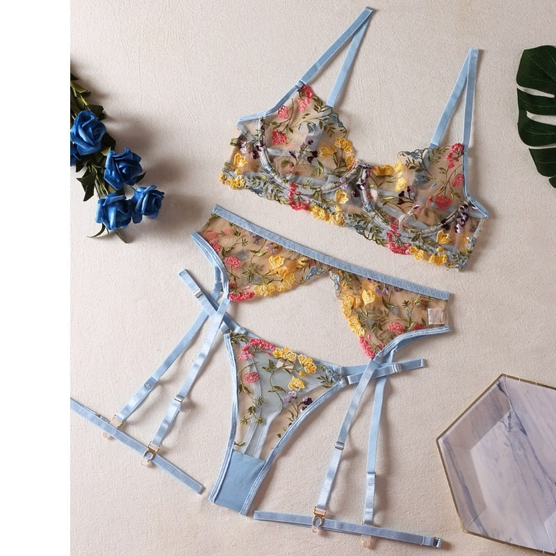 Lencería bordada 4 piezas