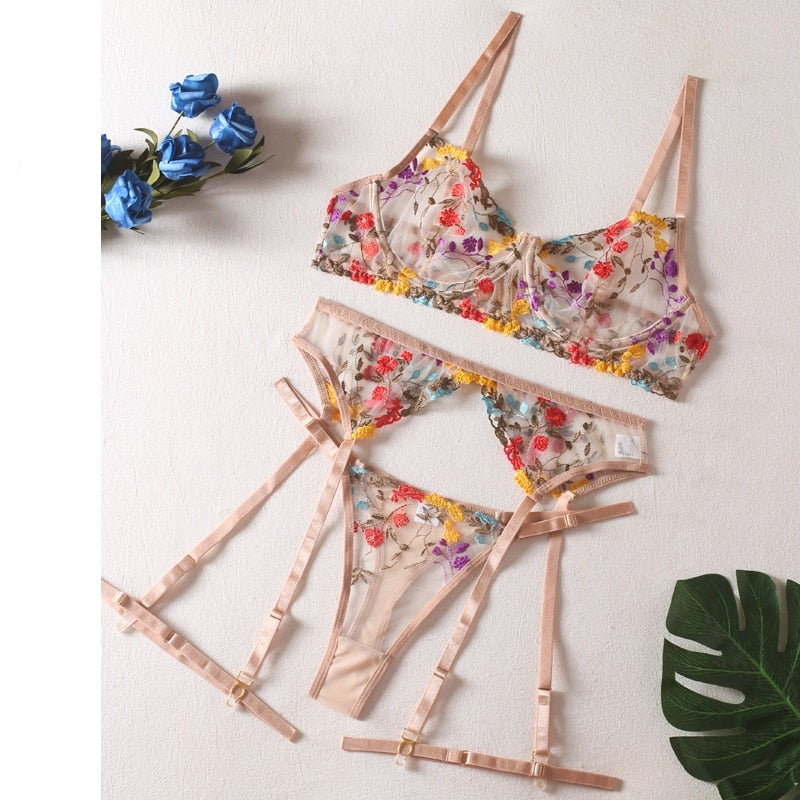 Lencería bordada 4 piezas